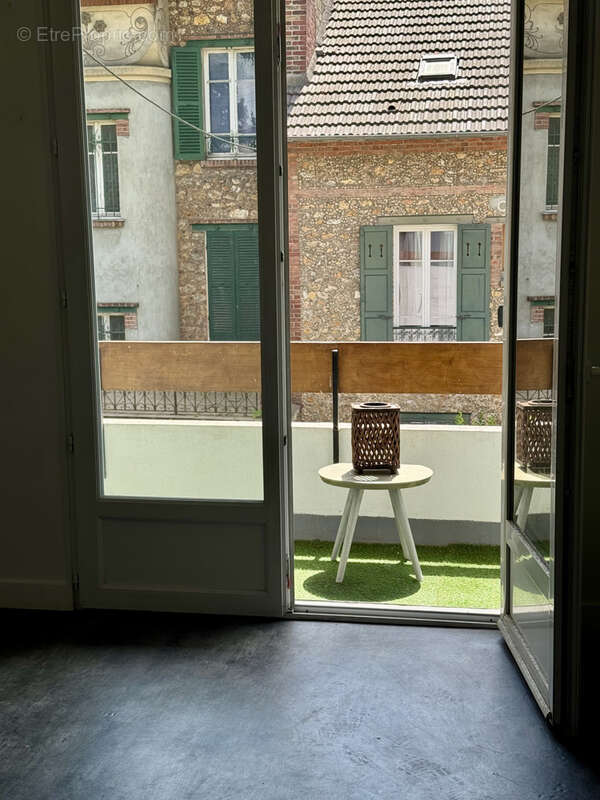 Appartement à HARDRICOURT