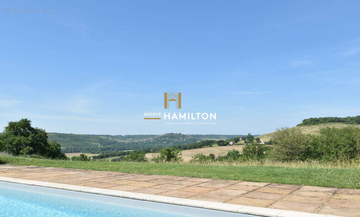Villa avec vue sur cordes-sur-ciel - garage, piscine et pigeonnier amenage - photo 2