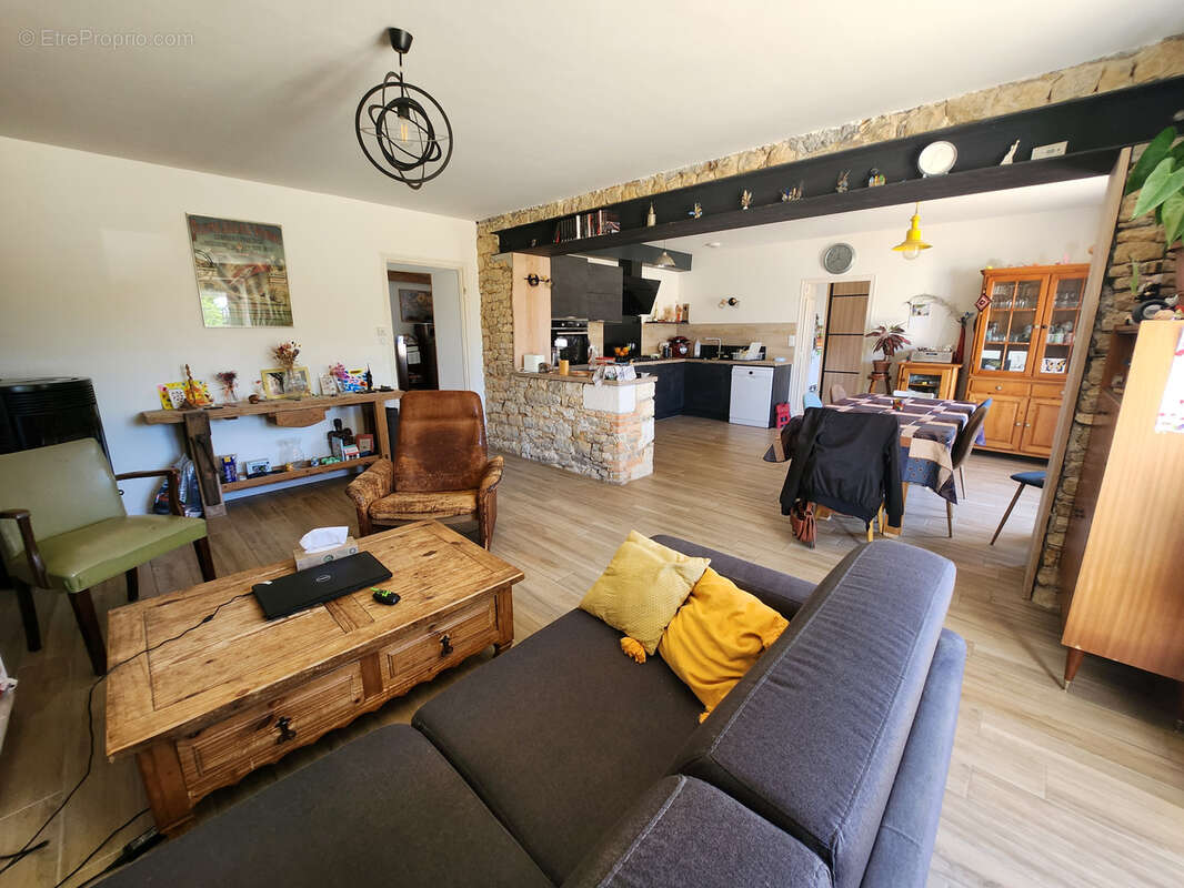 Maison à MAREUIL-SUR-LAY-DISSAIS