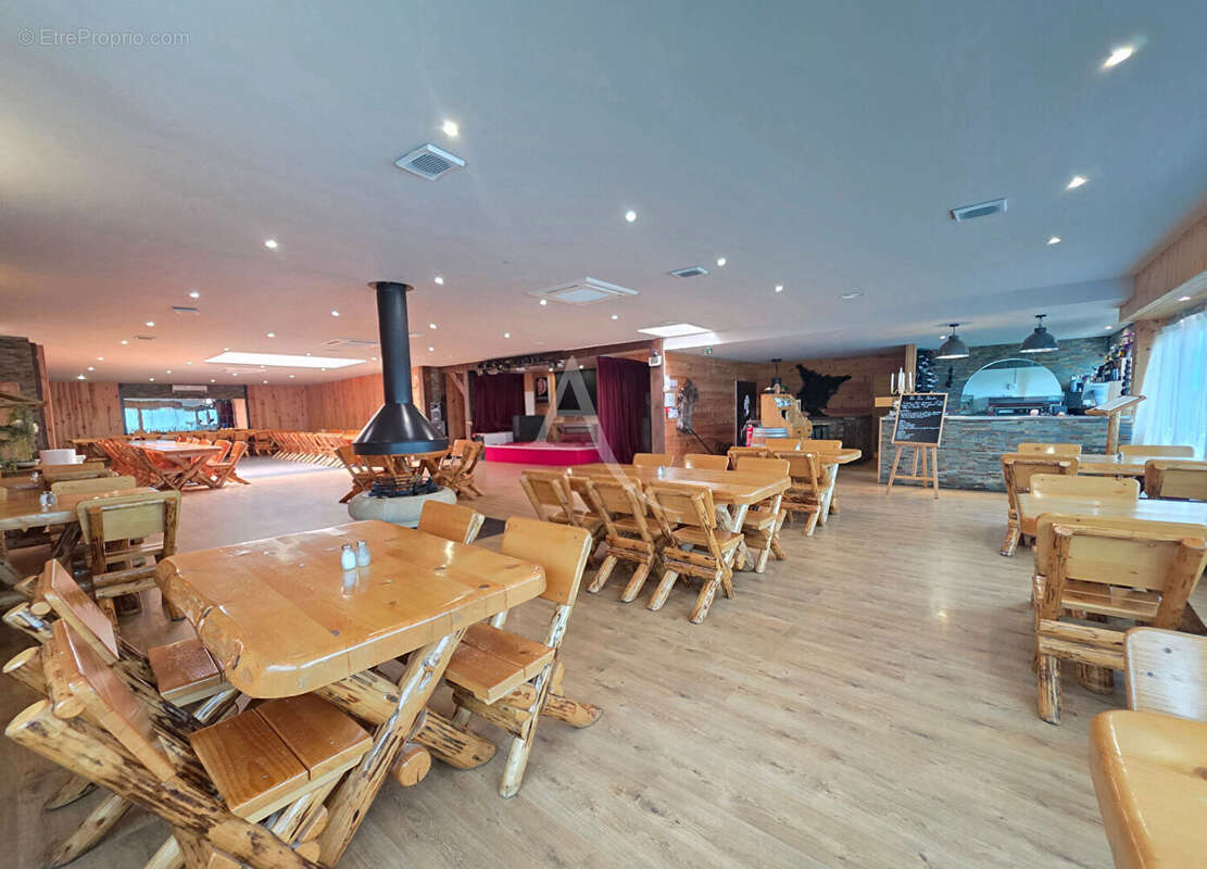 Local de réception d'exception de 780 m² ? Un fort potentiel pour votre activité événementielle - photo 2