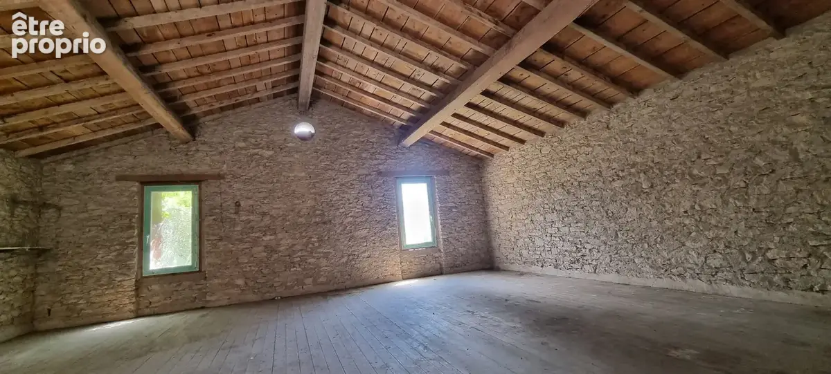 À Bram (11), maison en pierres apparentes à aménager sur un beau terrain de 3300 m2 constructible. - photo 5