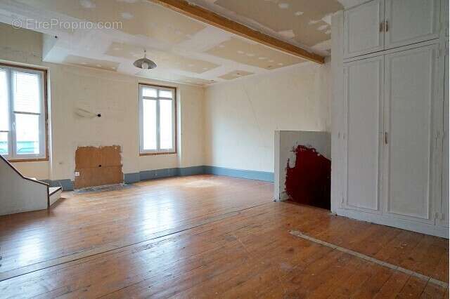 Appartement à MEZIERES-SUR-SEINE