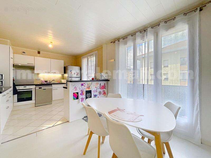 Appartement_T3_SAINT-PIERRE_en_faucigny_PROCHE_FRONTIERE_SUISSE_GENEVE_AUTOROUTE_FRONTALIERS_CALME_PROX_CEVA_CUISINE_OUVERTE_ - Appartement à SAINT-PIERRE-EN-FAUCIGNY