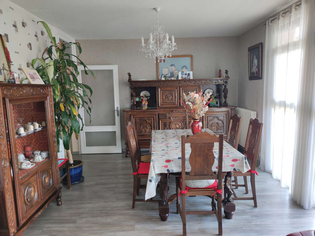 Appartement à SAINT-ETIENNE