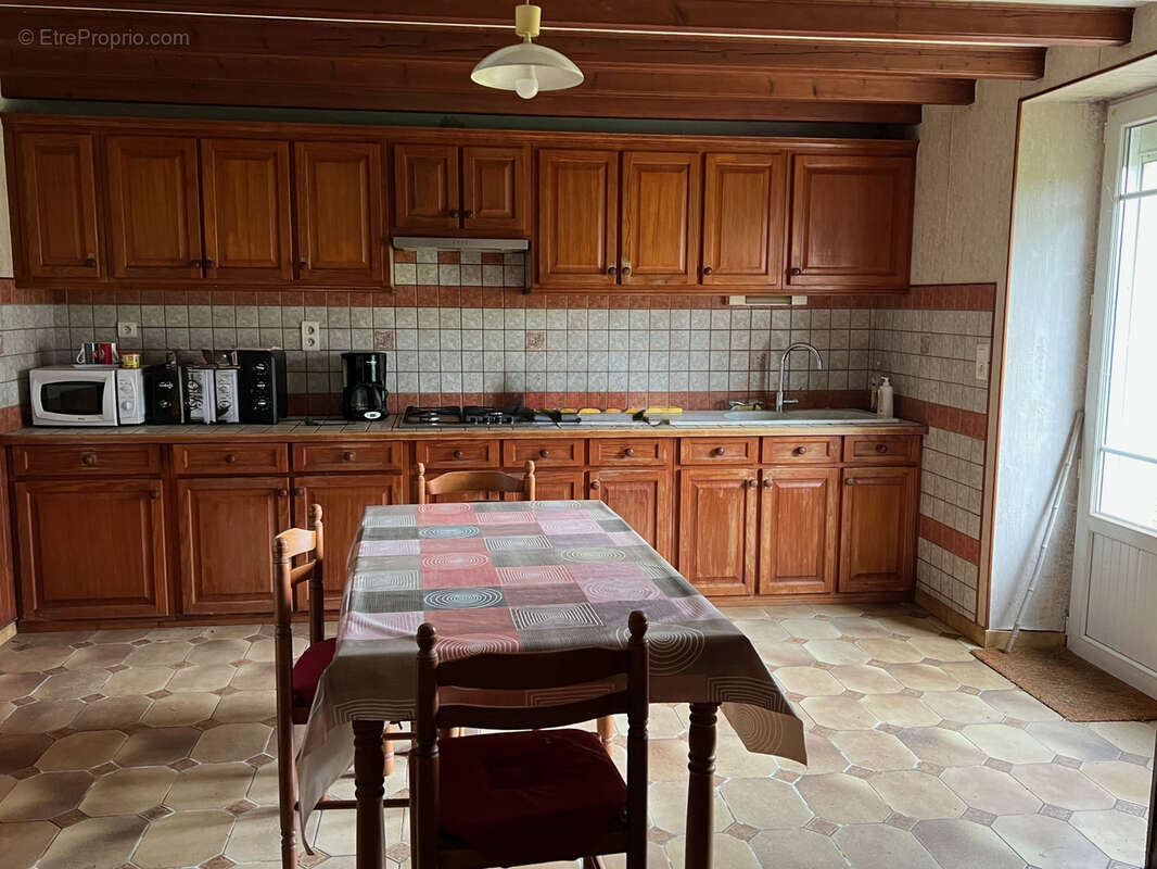 Maison à LA CHAPELLE-THEMER