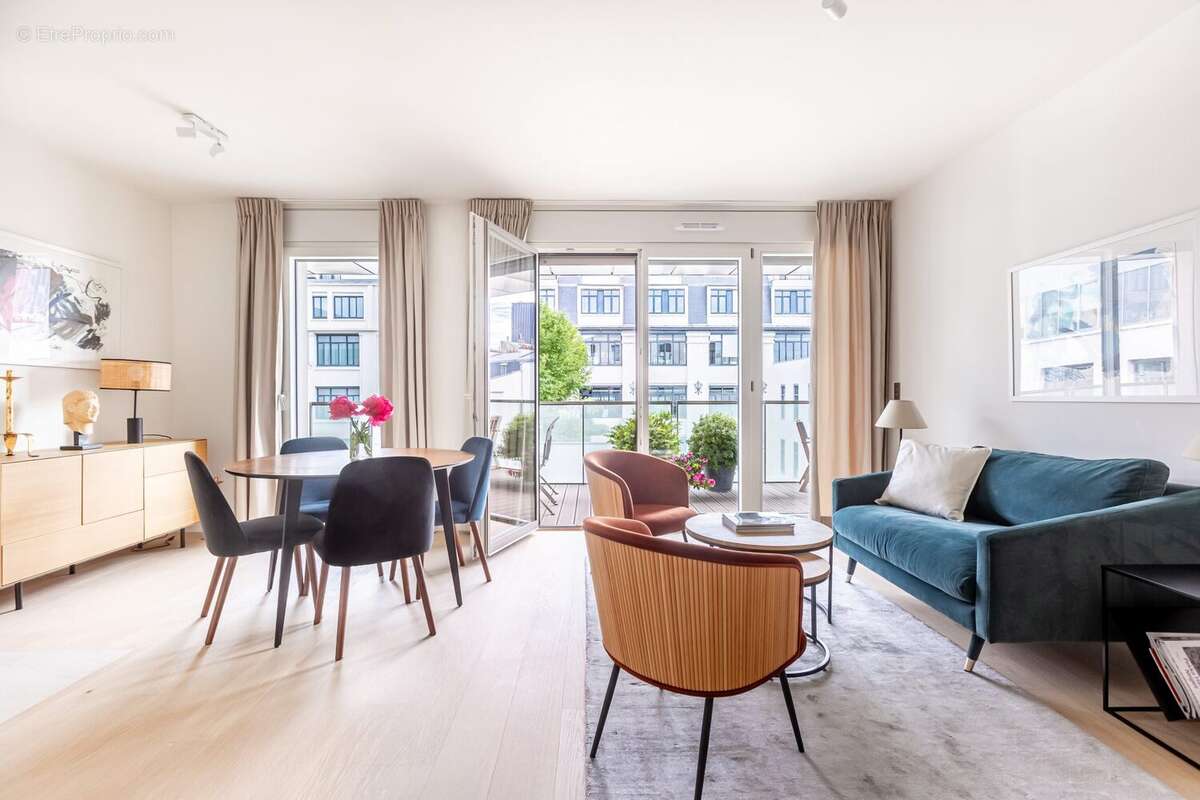 Appartement à PARIS-7E