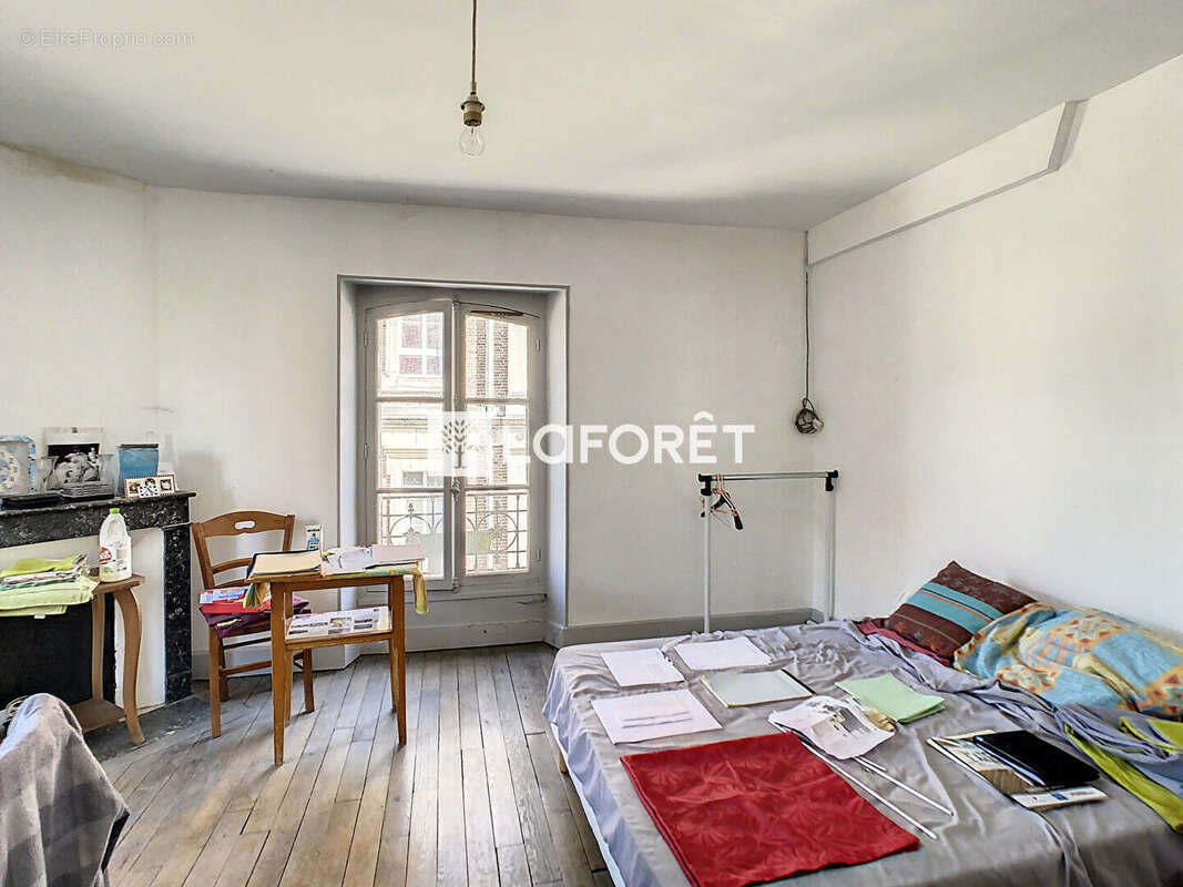 Appartement à VIENNE-LE-CHATEAU