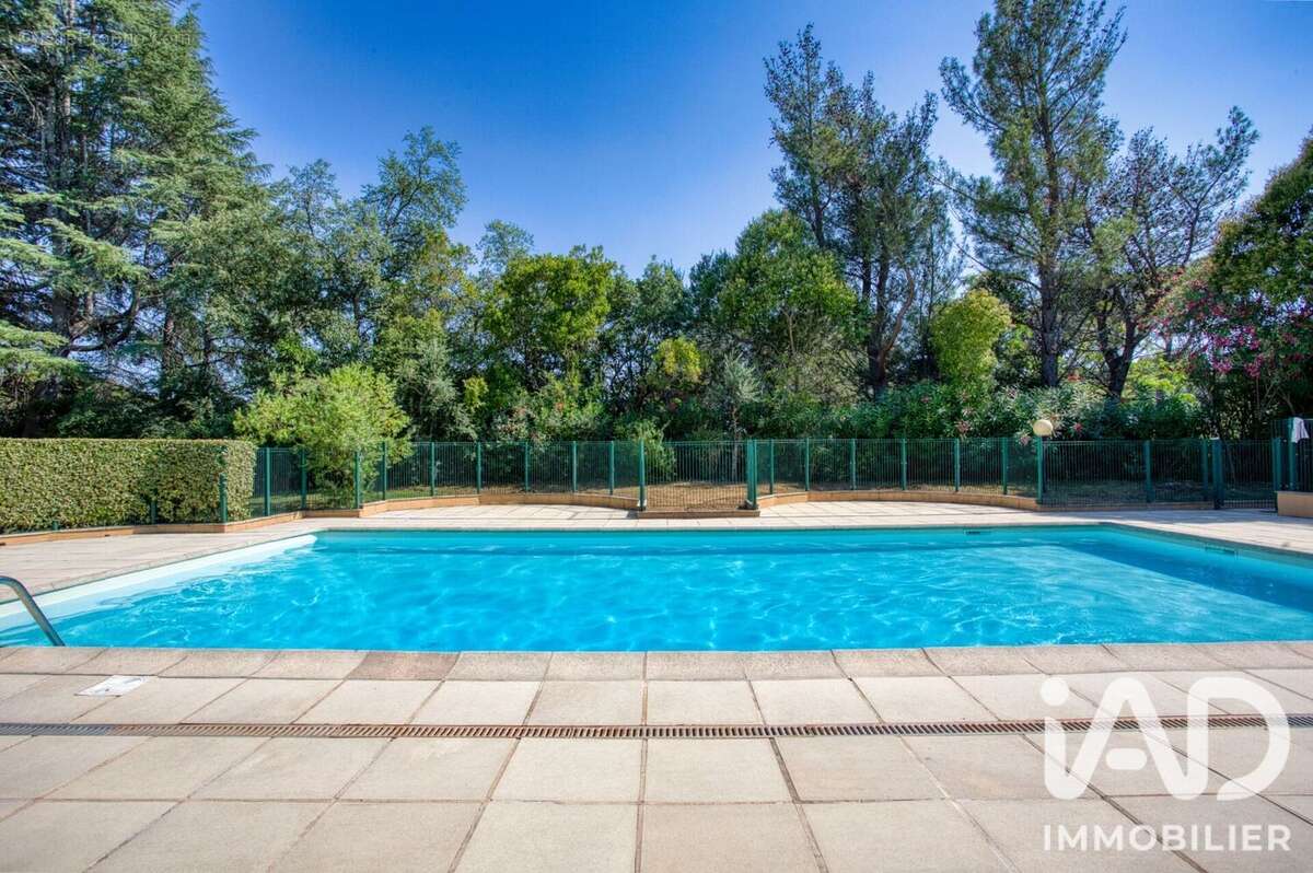 Appartement 43 m² à Saint-Raphael  - photo 2