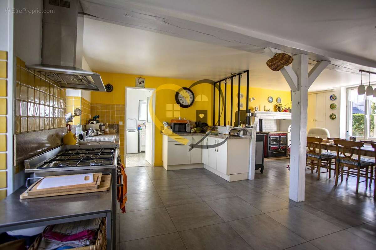 Maison à CREZANCY-EN-SANCERRE