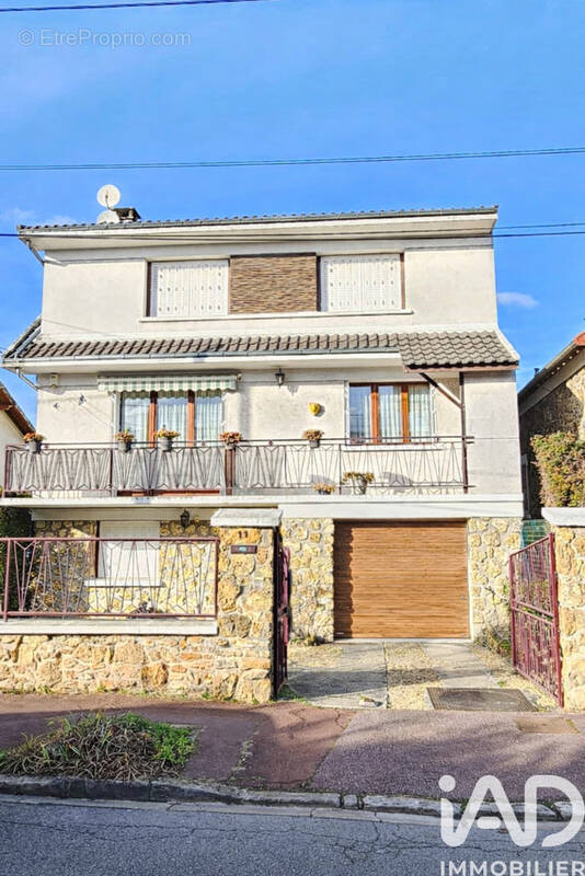 Photo 1 - Maison à VAUJOURS