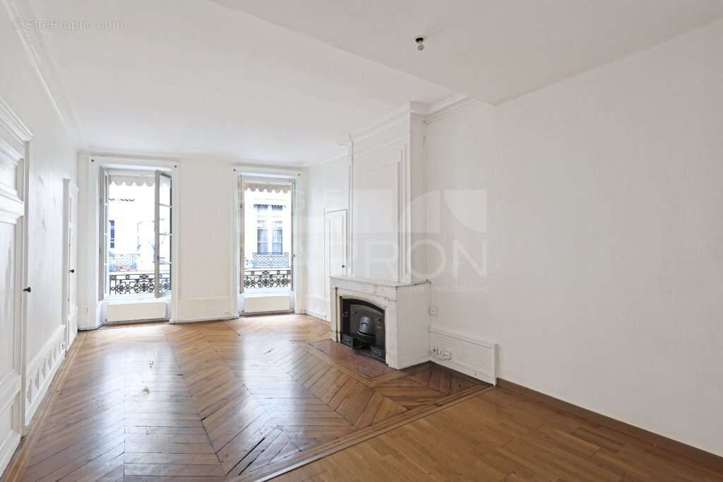 Appartement à LYON-1E