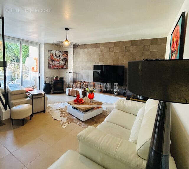 séjour - Maison à PERIGUEUX