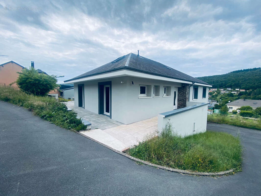 Maison à NOUZONVILLE