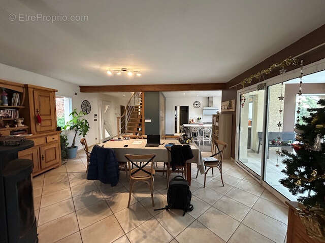 Maison à SAINT-ROMAIN-D'AY