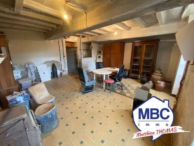 Maison à MONTREVAULT