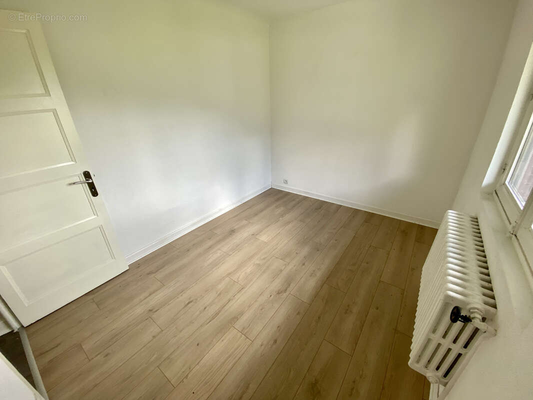 Appartement à SAINT-JULIEN-MONT-DENIS