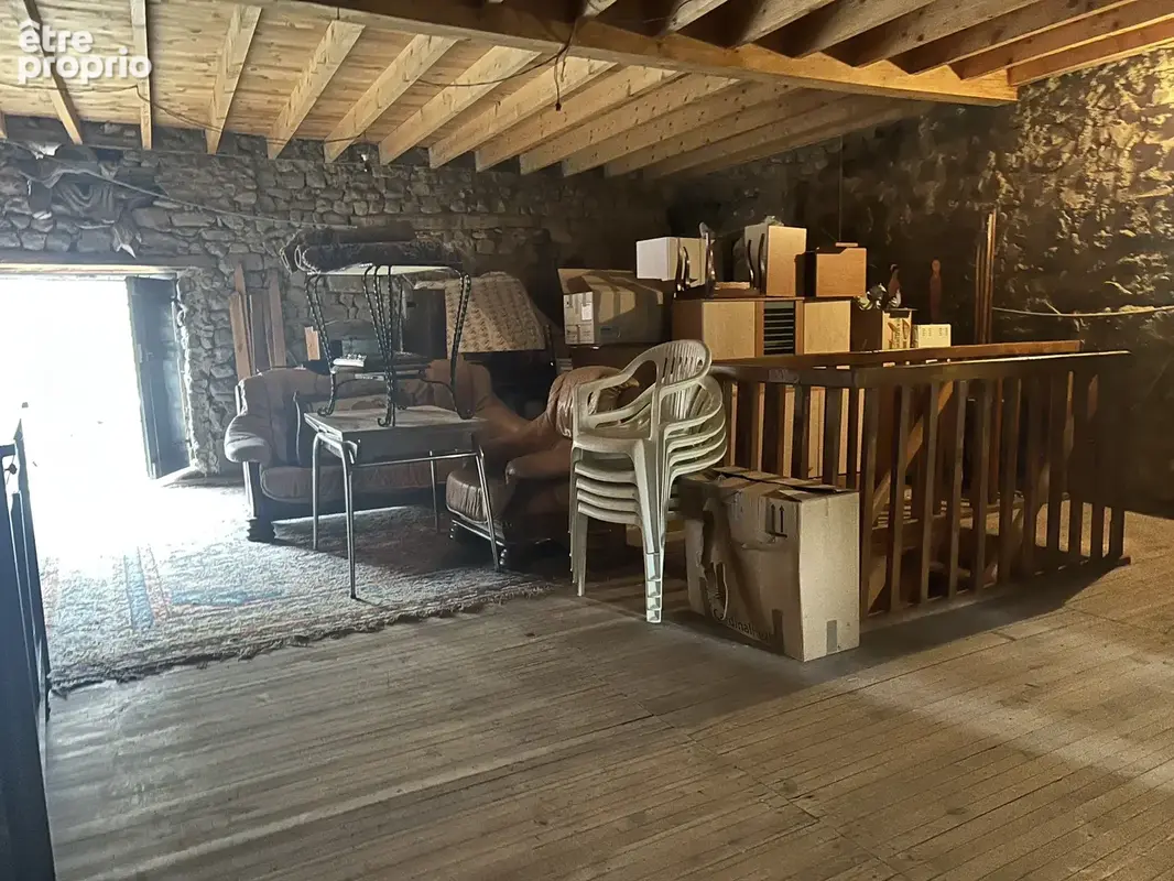 Ferme en pierre entièrement à rénover - photo 12