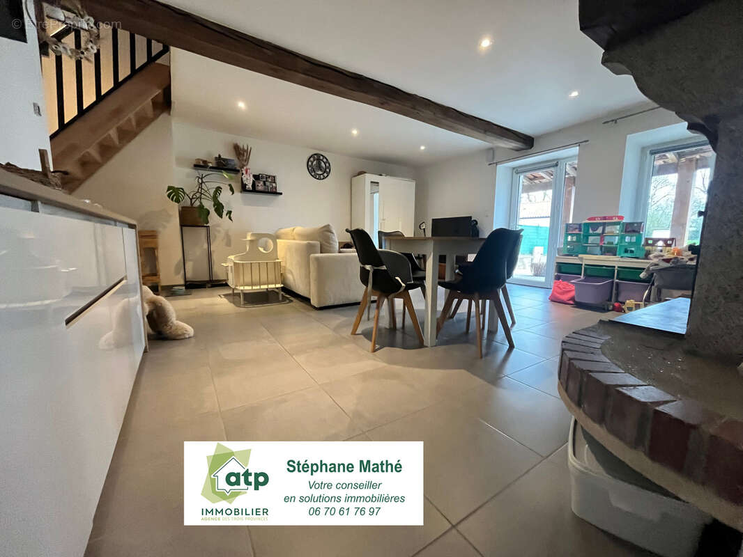 Maison à LES BROUZILS