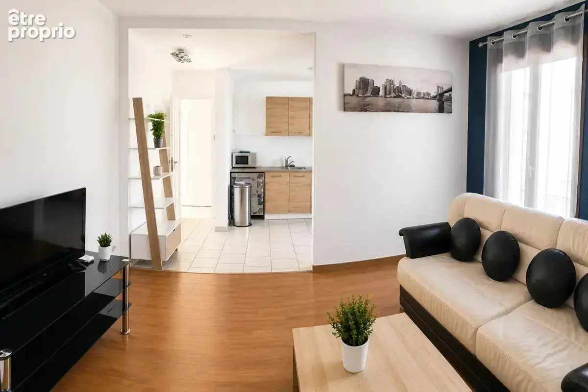 Immeuble de 14 pièces de 350 m² à Beaulieu-sur-Loire - photo 13