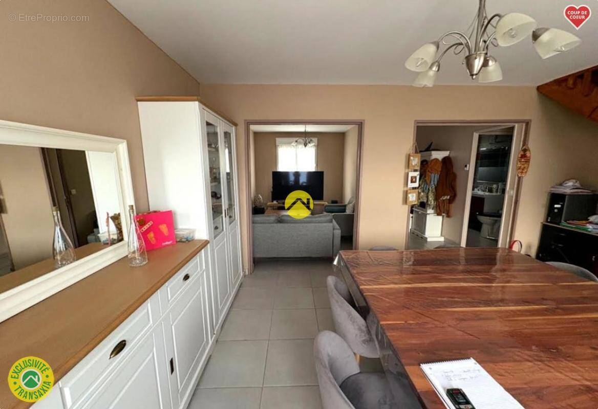 Maison à ARGENTON-SUR-CREUSE