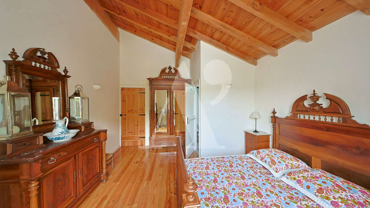 Maison à SAINT-JULIEN-EN-BORN