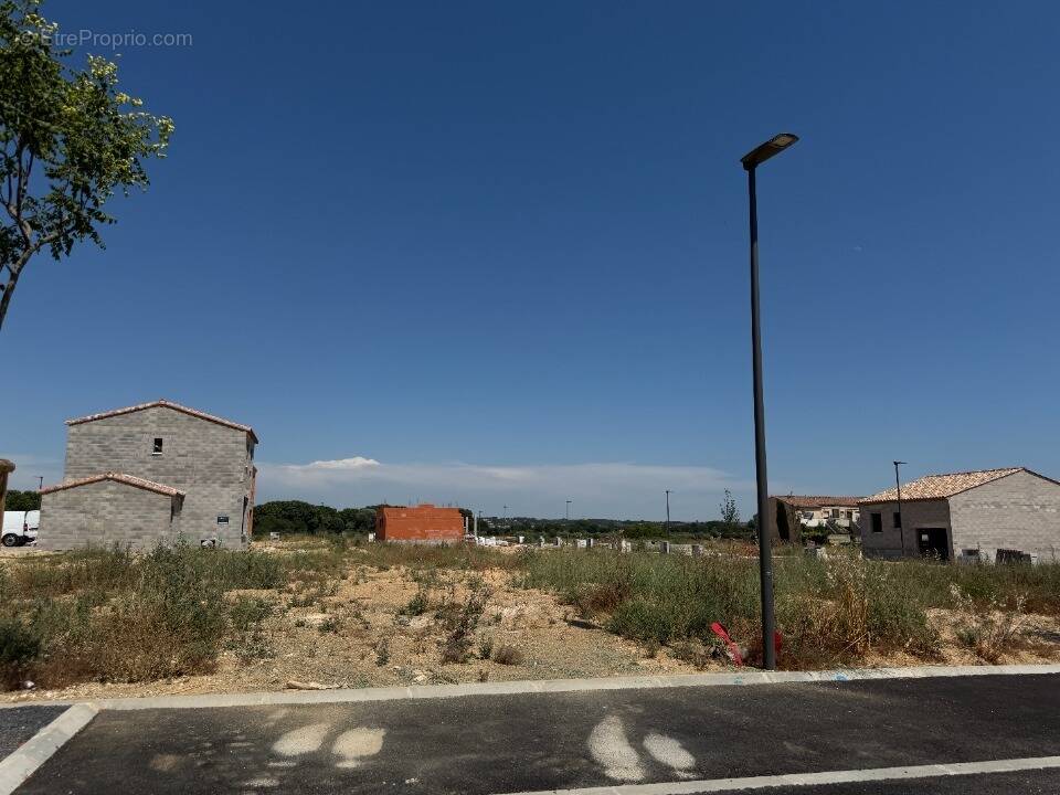 Terrain à LE CAILAR