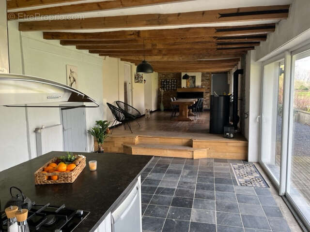 Corps de Ferme avec box , grange et maison annexe - photo 3