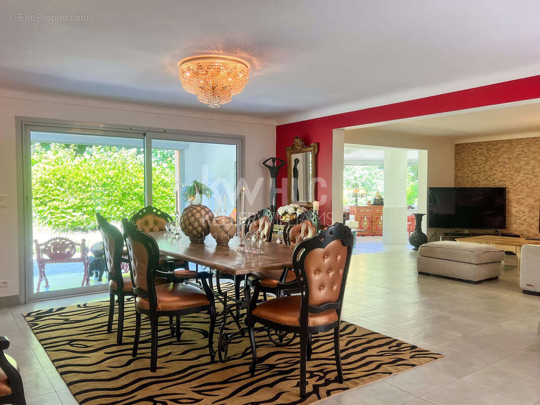 Maison 204 m² à Menton  - photo 9
