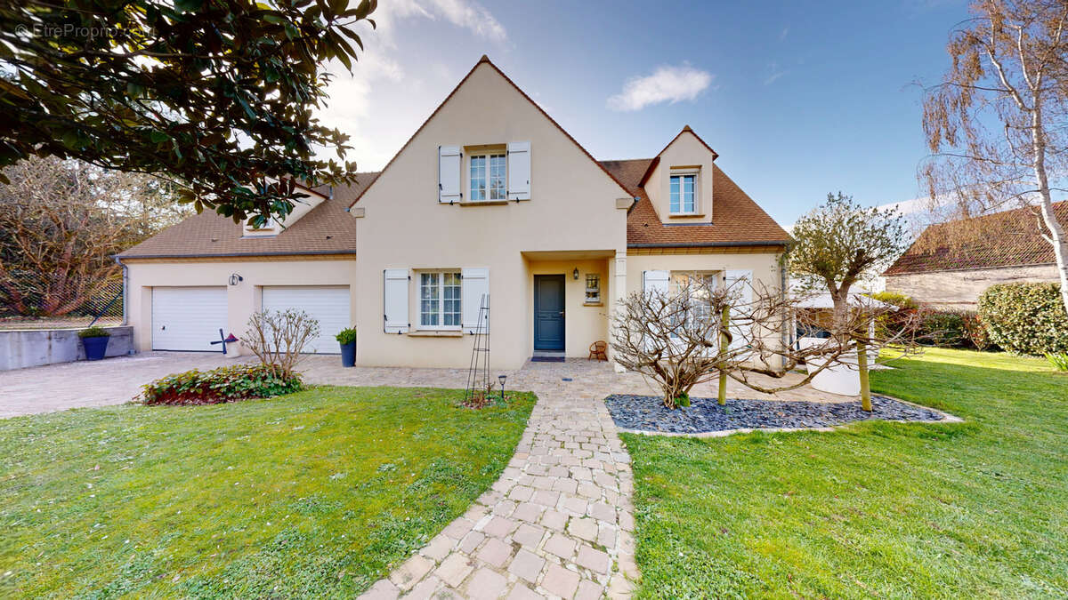 Maison à MONTFORT-L'AMAURY