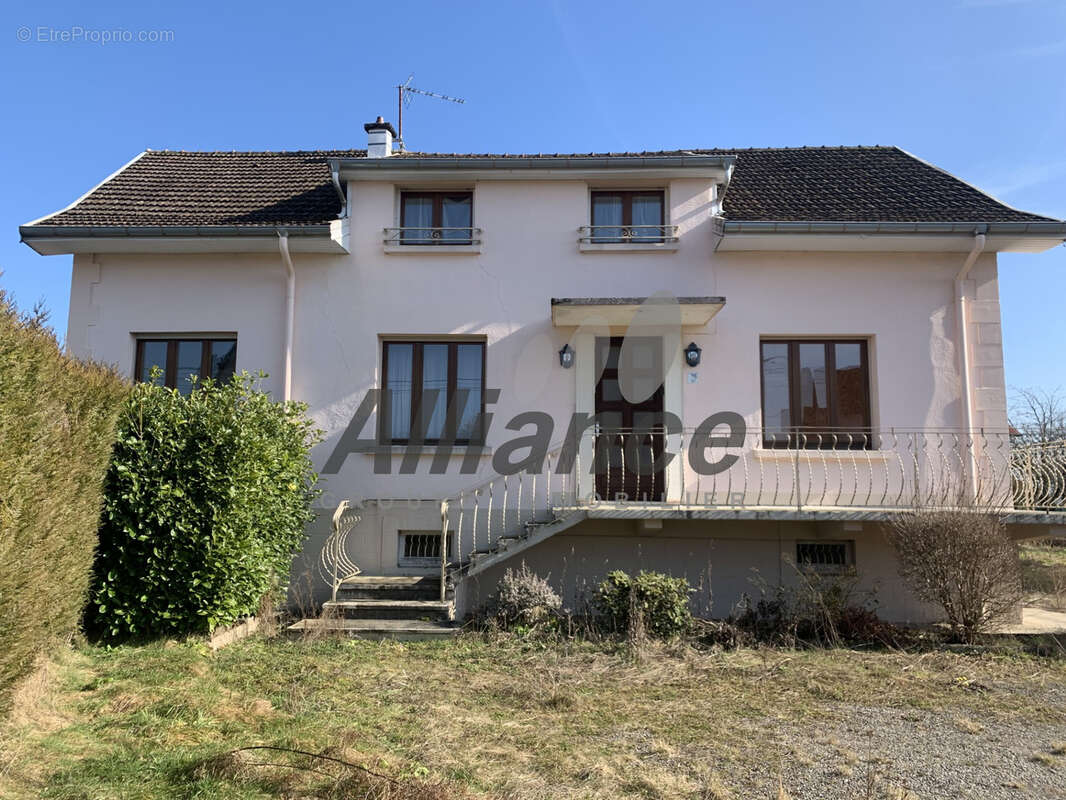 Maison à LUXEUIL-LES-BAINS