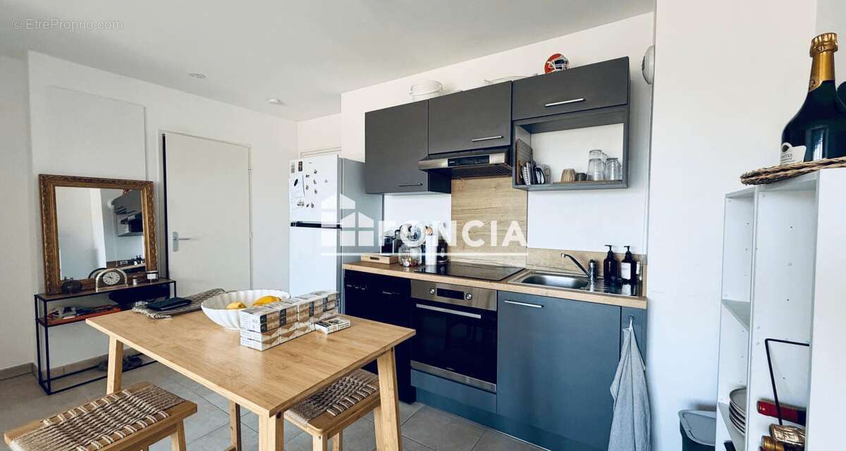 Appartement t3 residence recente et securisee - secteur calme proche centre ville - cogolin - photo 2