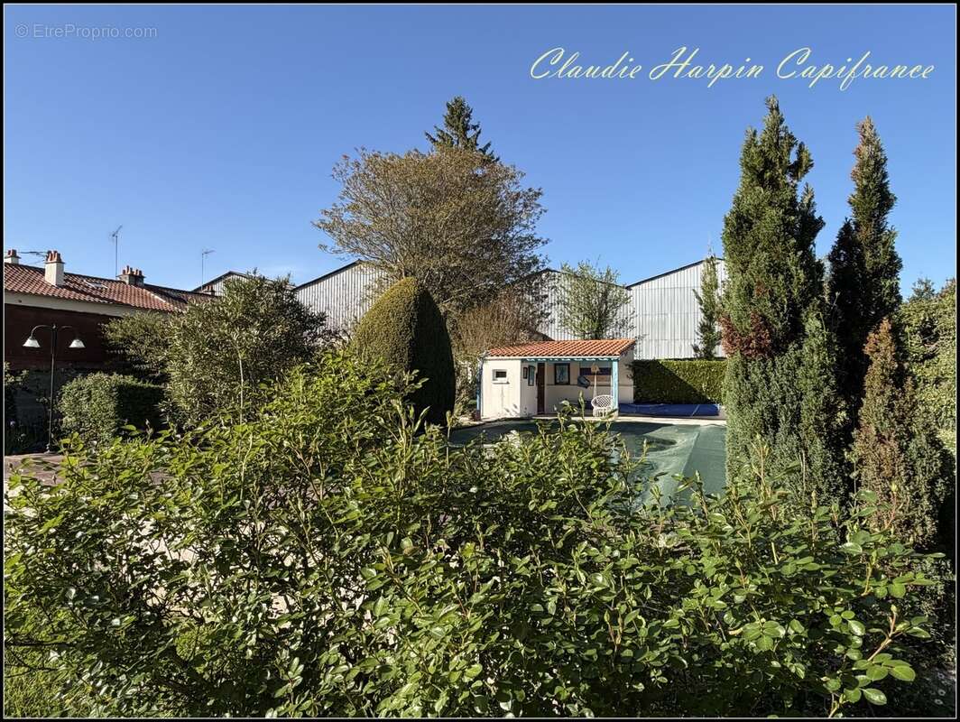 Maison à vendre 7 pièces NIORT (79) 4 chambres parcelle 1992 m² - piscine chauffée - photo 6