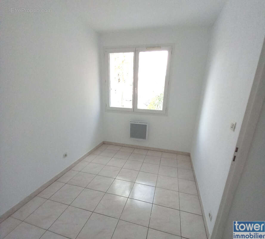 Appartement à LAMALOU-LES-BAINS