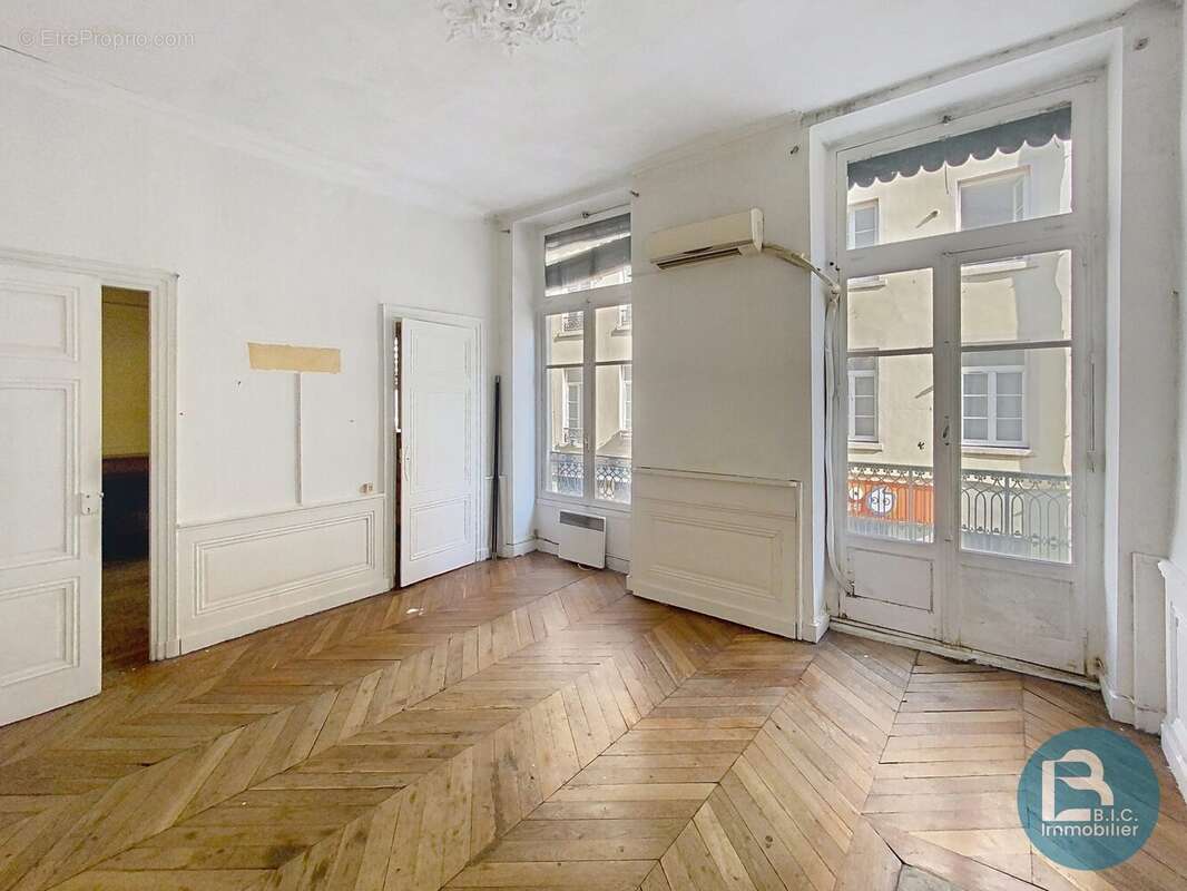 Appartement 53 m² à Lyon-7e  - photo 2
