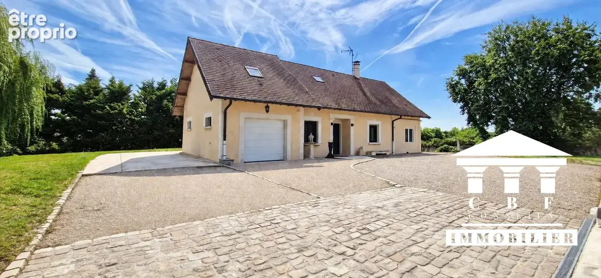 Photo Maison à L'abergement-Sainte-Colombe au prix de 299 000€