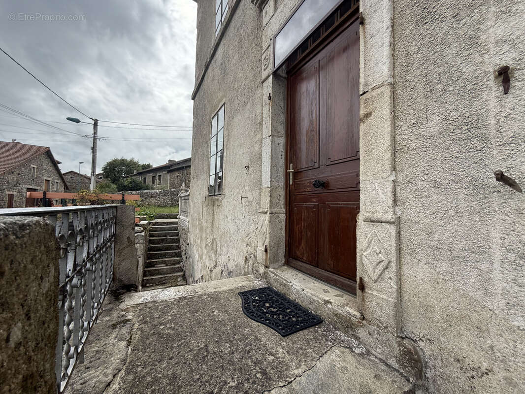 Maison à LACHAPELLE-GRAILLOUSE