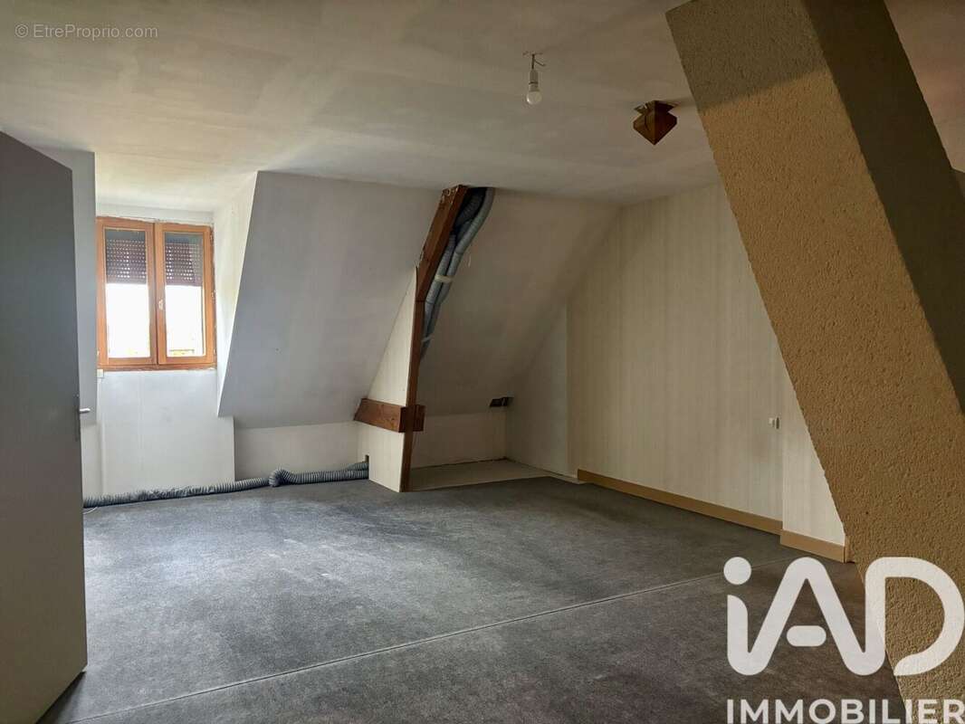 Maison 176 m² à Teloche  - photo 8