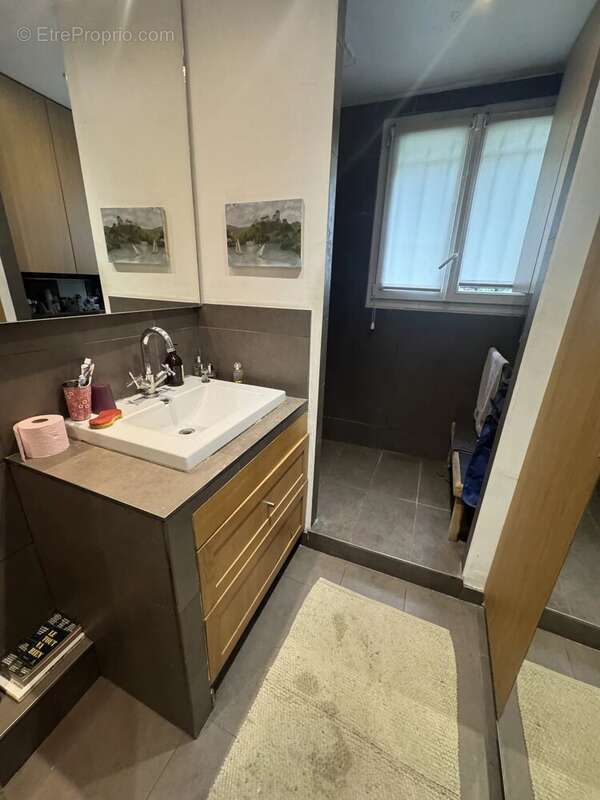 Appartement à PARIS-19E