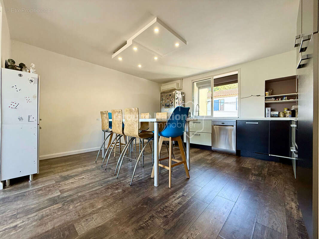 Appartement à LE ROVE