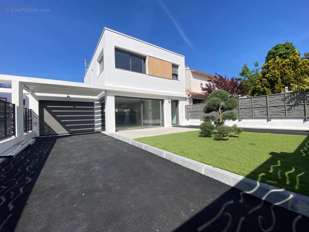 Maison à LES MATHES