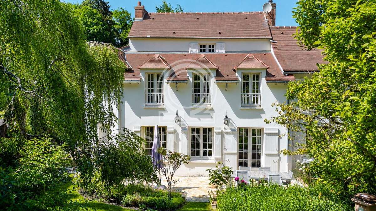 Maison à LOUVECIENNES