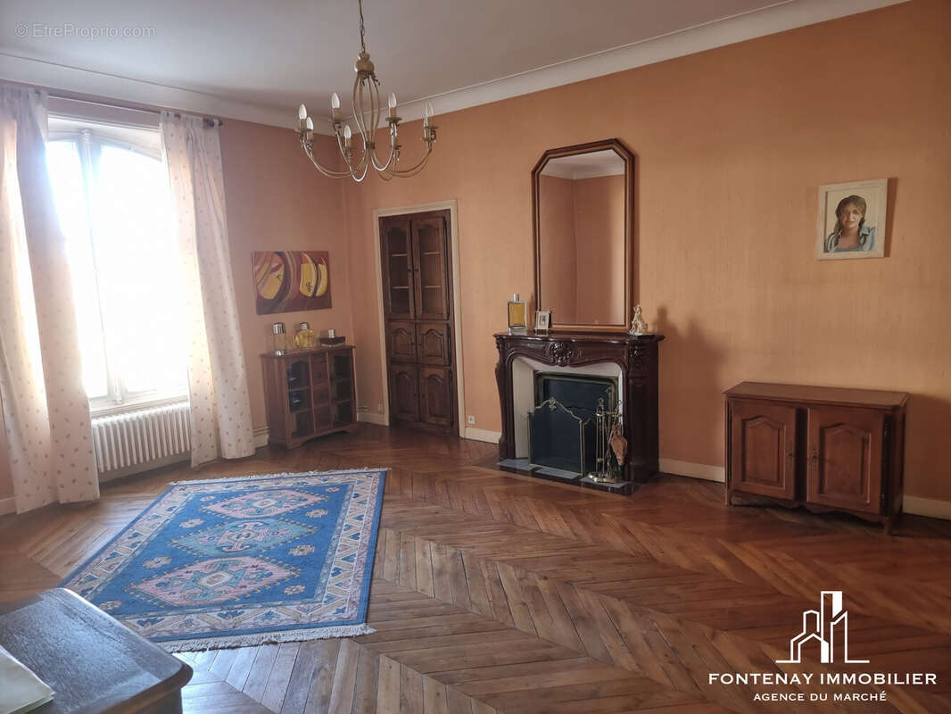 Maison à FONTENAY-LE-COMTE