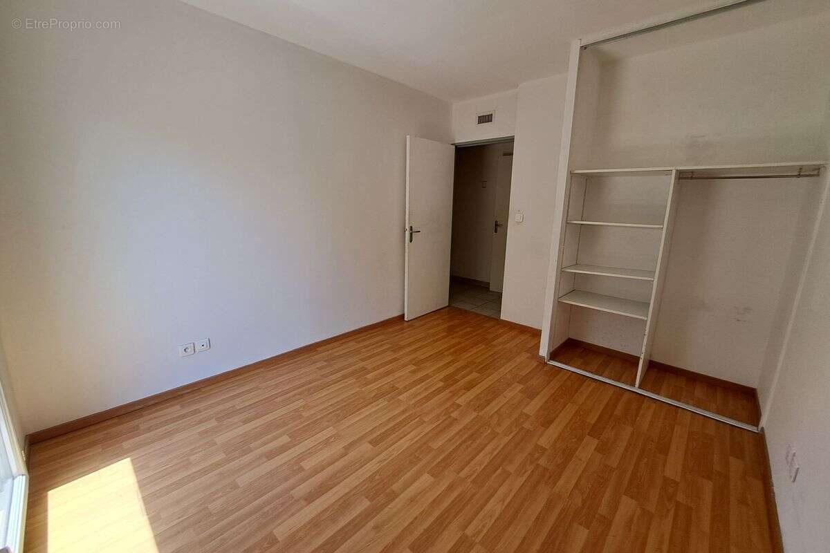 T4 de 81,8 m² à Vaulx-en-Velin au prix de vente de 169 900 € - photo 4