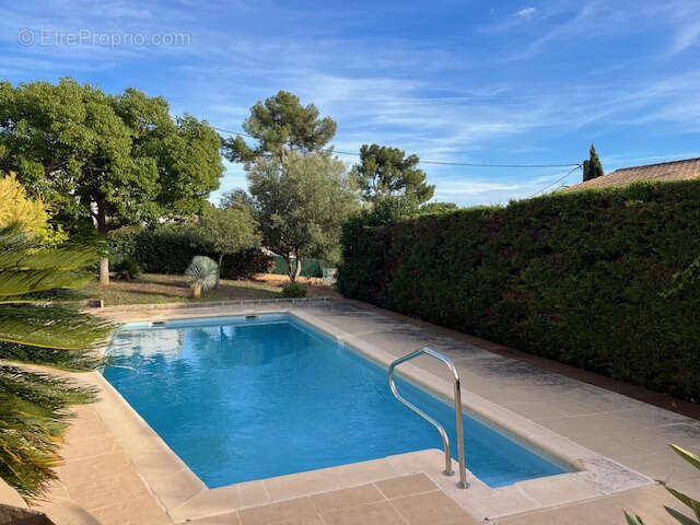 Maison à CARQUEIRANNE