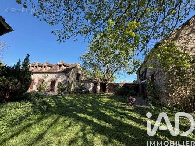 Maison 168 m² à Gy-Les-Nonains  - photo 3