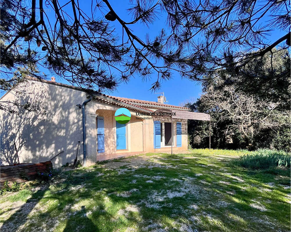 A VENDRE Villa  Venasque proche village sur 1169 m² de terrain clos et arboré. - photo 2