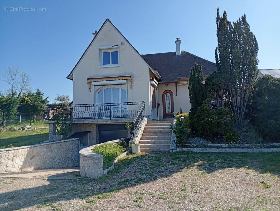 Maison à BUEIL
