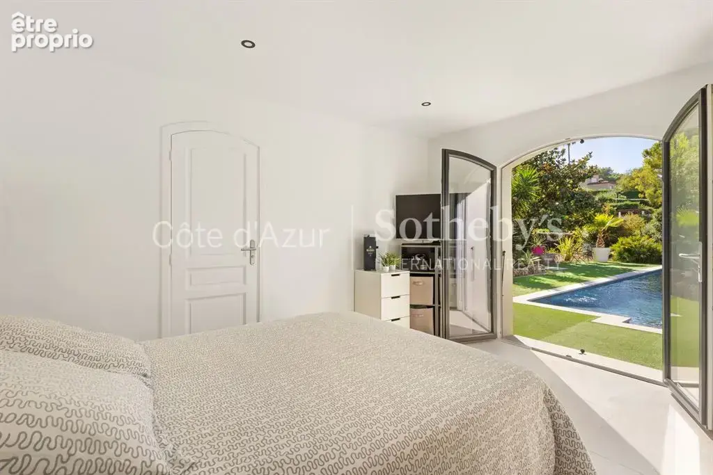 Villa de 184 m² avec piscine et jardin à Mougins, proche du village à pied - photo 13