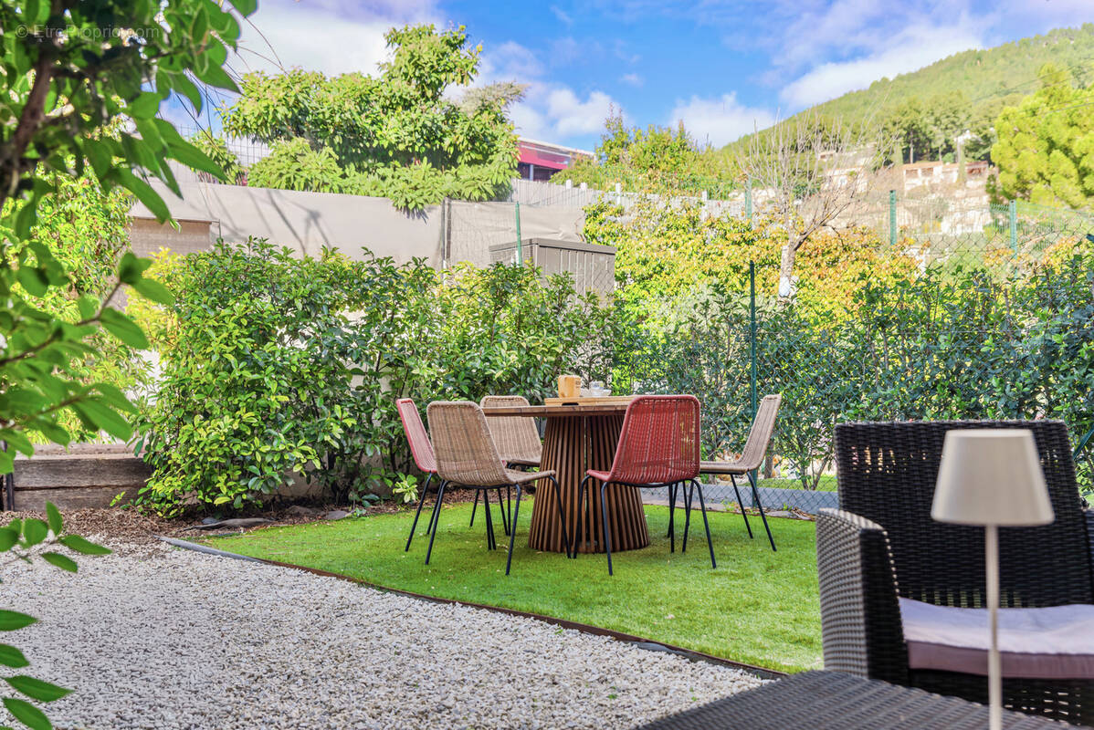 Appartement à LA VALETTE-DU-VAR