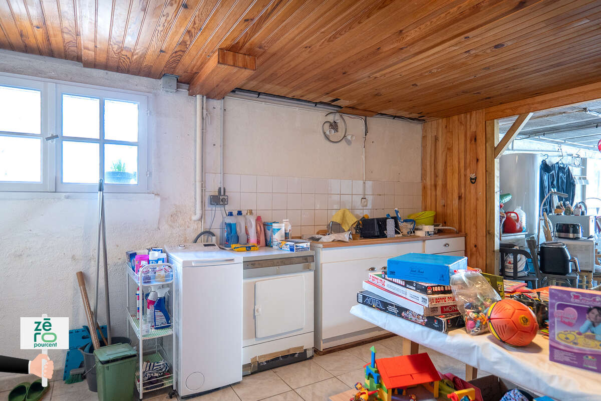 Maison à LES MAGNILS-REIGNIERS